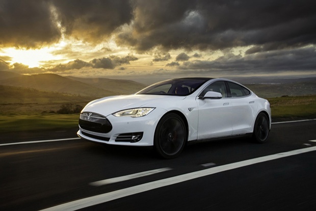 สุดยอด!!Tesla อัพเกรด Autopilot 2.0 เพิ่มกล้องตรวจจับ