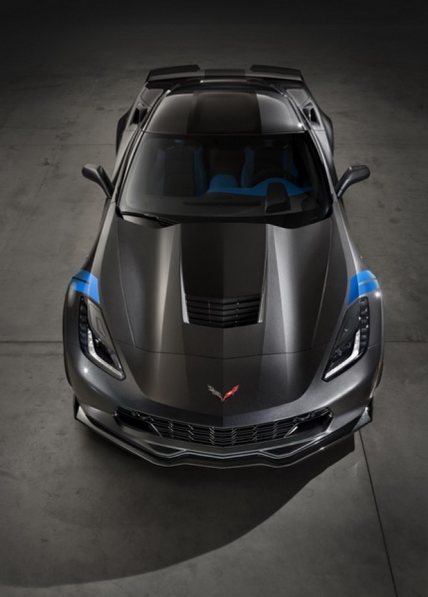 รถสปอร์ตแบบ C8 Corvette มาพร้อมกับชุดแต่งใหม่แบบสปอร์ต