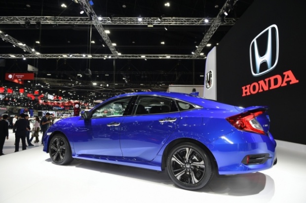 เปิดตัว Honda Civic รุ่นปรับโฉมล่าสุด ราคา 874,000-1,219,000 บาท 