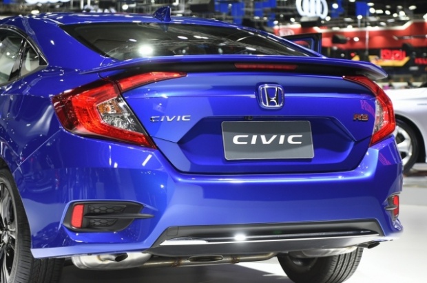 เปิดตัว Honda Civic รุ่นปรับโฉมล่าสุด ราคา 874,000-1,219,000 บาท 