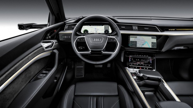 เปิดตัว Audi e-tron SUV รถพลังไฟฟ้าคันแรกของค่าย (คลิป)