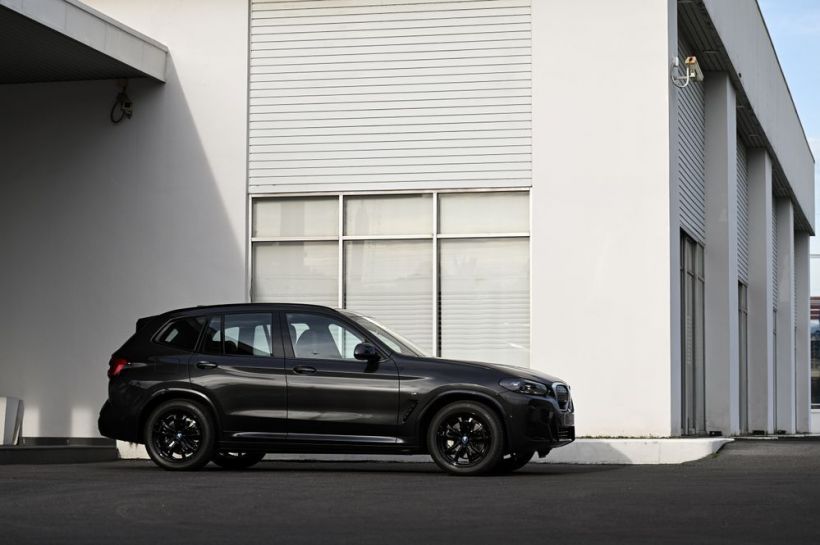 เปิดตัวแล้ว!! BMW iX3 M Sport 2023 รถยนต์พลังงานไฟฟ้าแห่งอนาคต 