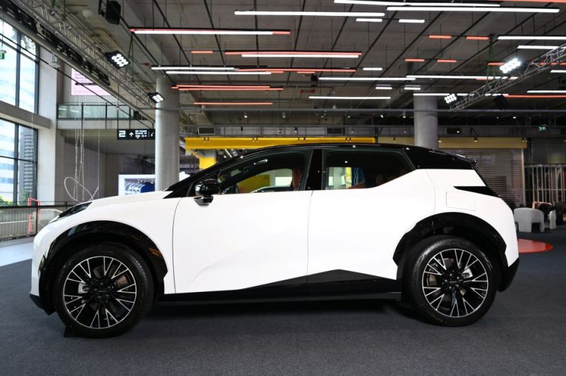 บ้าไปแล้ว! ZeekrX ลดราคาโหดเริ่มต้น8แสน สเปกทะลุโลก!