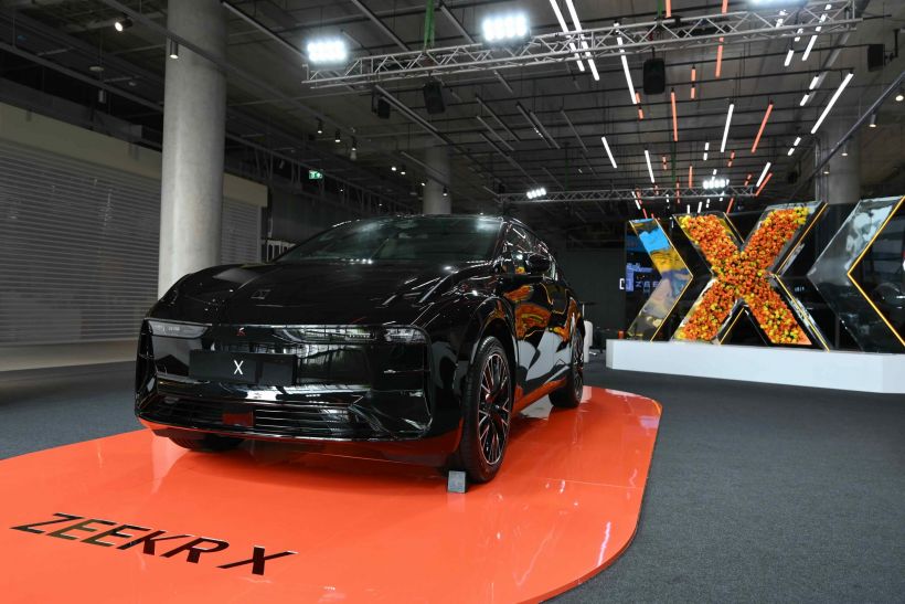 บ้าไปแล้ว! ZeekrX ลดราคาโหดเริ่มต้น8แสน สเปกทะลุโลก!