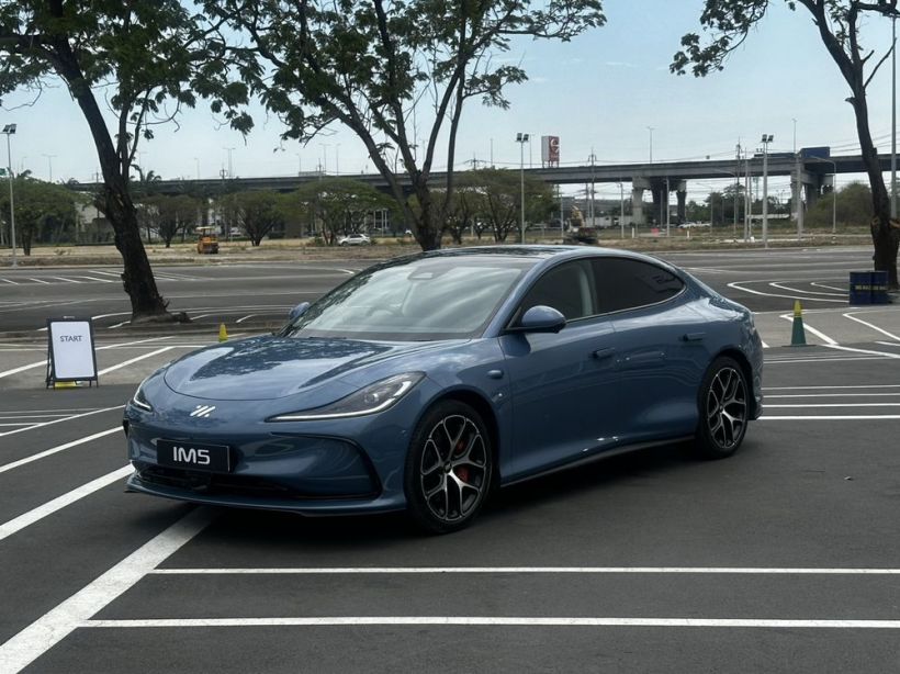 MG IM5 รถไฟฟ้าตัวตึง! วิ่งไกล 860 กม. ชาร์จไว 18 นาทีจบ!