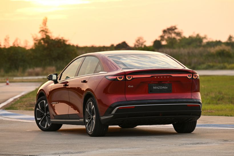 เจาะจุดเด่น Mazda 6e  ชาร์จไวแค่ 15 นาที วิ่งได้ยาวๆ